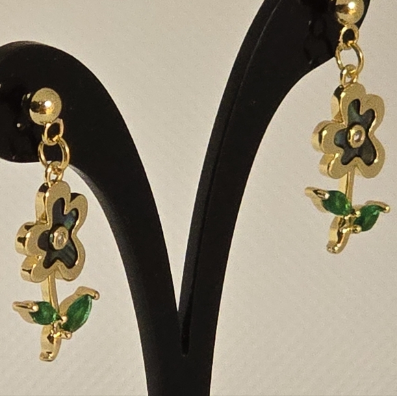 Abalone flower earrings - Picture 2 of 6